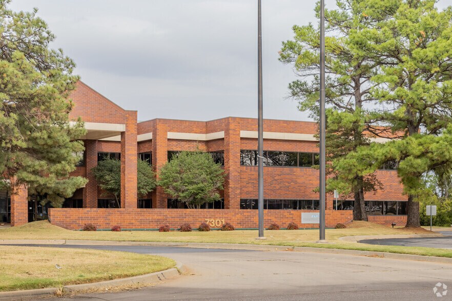 More Photos Of 7301 NW Expressway, Oklahoma City Office For Lease