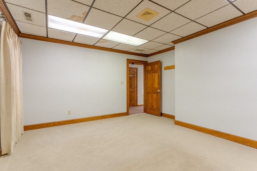 More Photos Of 2816 Veach Rd, Owensboro Medical For Sale