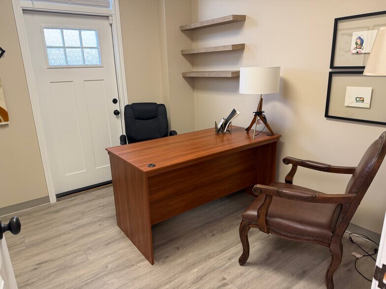 More Photos Of 19427 Champion Forest Dr, Spring Medical For Lease