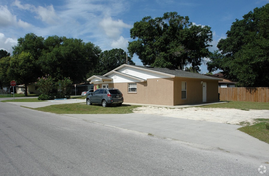 More Photos Of 1203 Mayflower Dr, Lakeland Freestanding For Sale