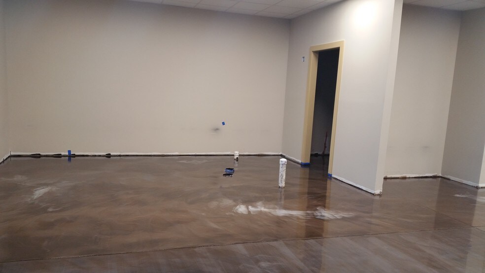 More Photos Of 1095 New Loudon Rd, Cohoes Fast Food For Lease