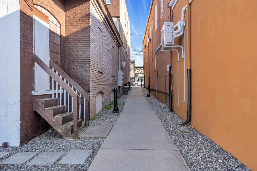 More Photos Of 11 W Front St, Keyport General Retail For Sale