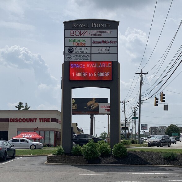 More Photos Of 12131-12151 Royal Point Dr, Cincinnati Storefront For Lease