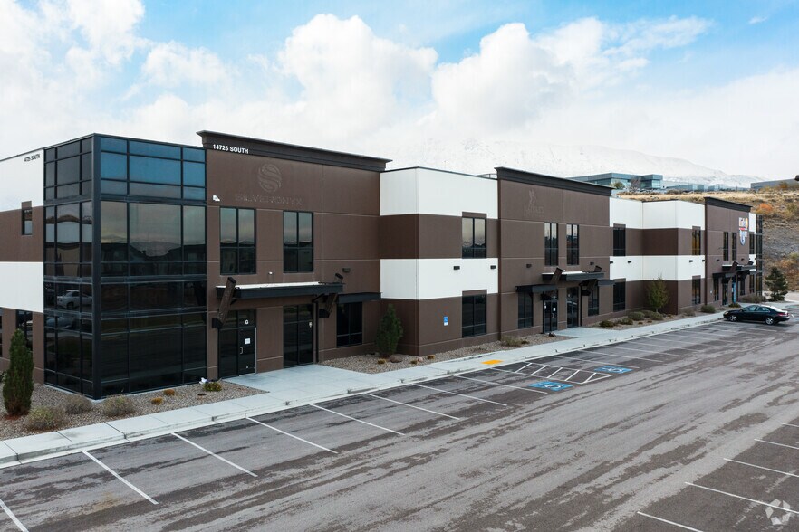 More Photos Of 14725 S Porter Rockwell Blvd, Bluffdale Showroom For Lease