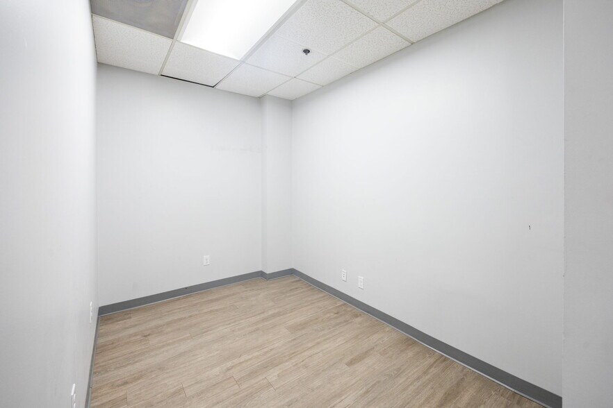More Photos Of 601 S Glenoaks Blvd, Burbank Office For Lease