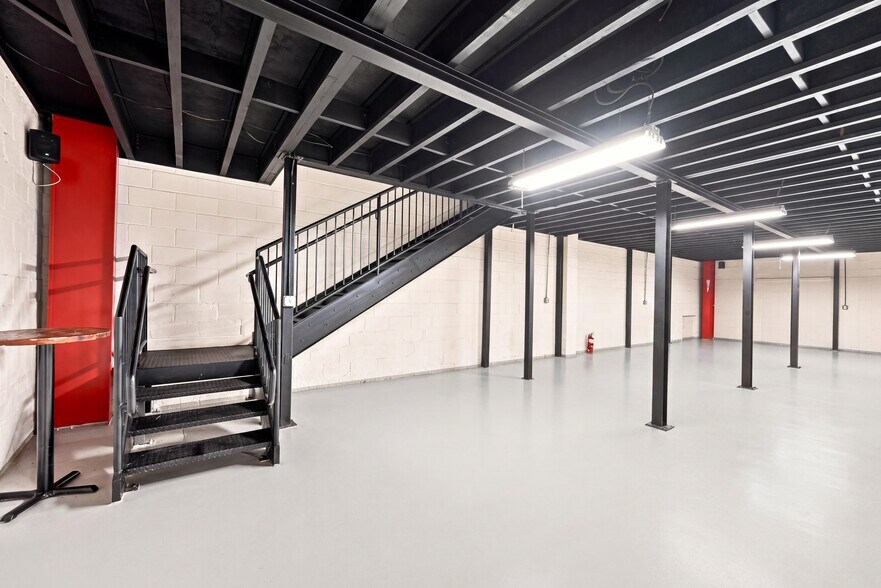 More Photos Of 163-171 Delancy St, Newark Warehouse For Lease