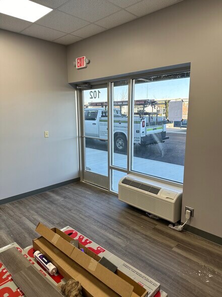 More Photos Of 4569 Dixie hwy, Elizabethtown Light Distribution For Lease