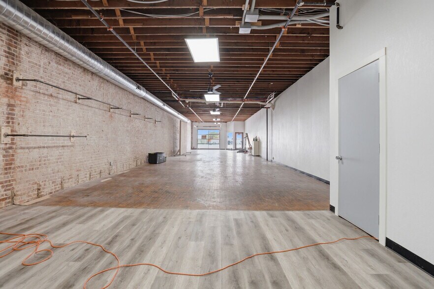 More Photos Of 1014-1016 15th Ave, East Moline Apartments For Sale