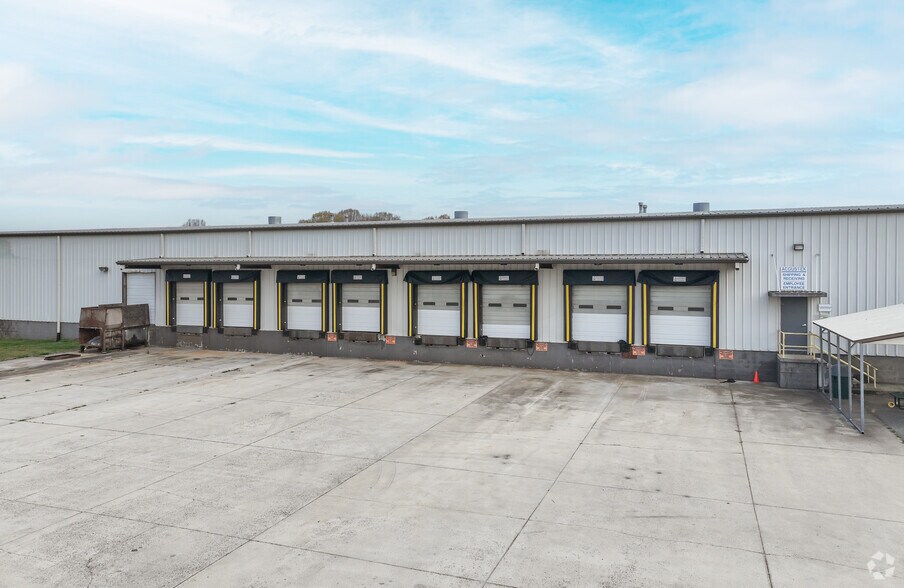 More Photos Of 181 Bucks Industrial Rd, Statesville Warehouse For Lease