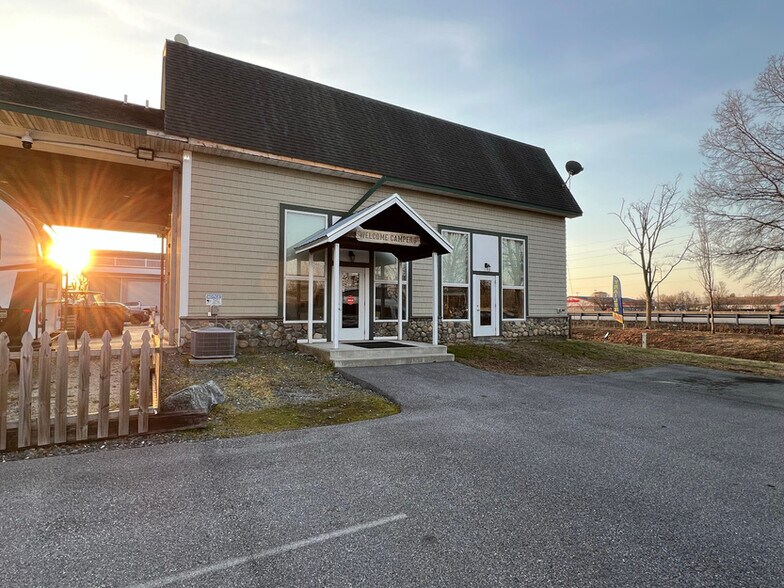 More Photos Of 325 Cleat St, Stevensville Industrial For Sale