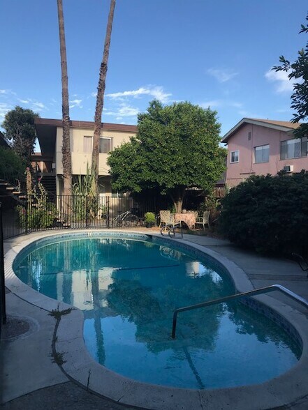 More Photos Of 6666 Darby Ave, Reseda Apartments For Sale