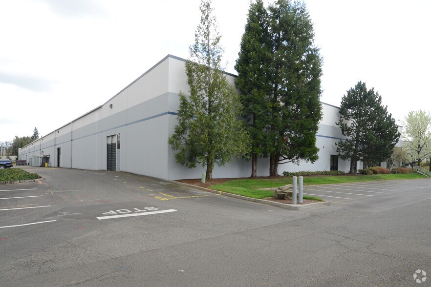 More Photos Of 6713 SW Bonita Rd, Tigard Warehouse For Lease