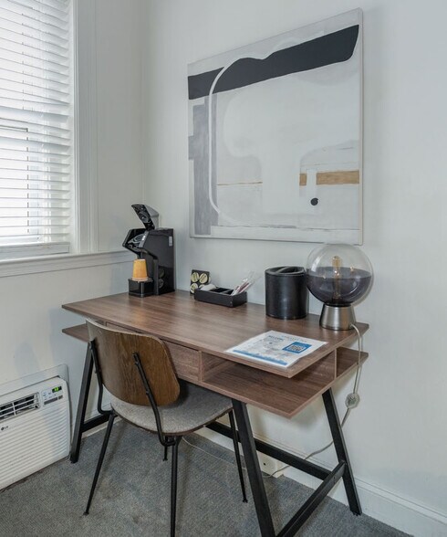 More Photos Of 1627 16th St NW, Washington Hospitality For Sale