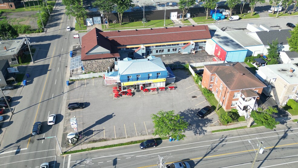 More Photos Of 859 Rue De La Vérendrye, Trois-Rivières General Retail For Sale