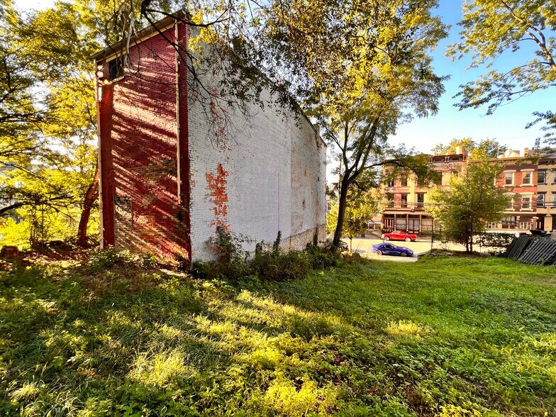 More Photos Of 422 W McMicken Ave, Cincinnati Apartments For Sale