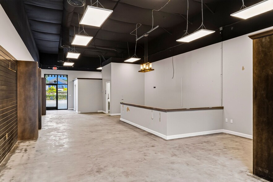 More Photos Of 1557 Pooler Pky, Pooler Storefront Retail Office For Lease