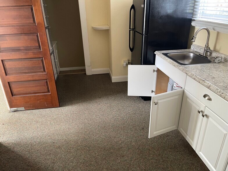 More Photos Of 410 2nd Ave, Opelika Office For Lease