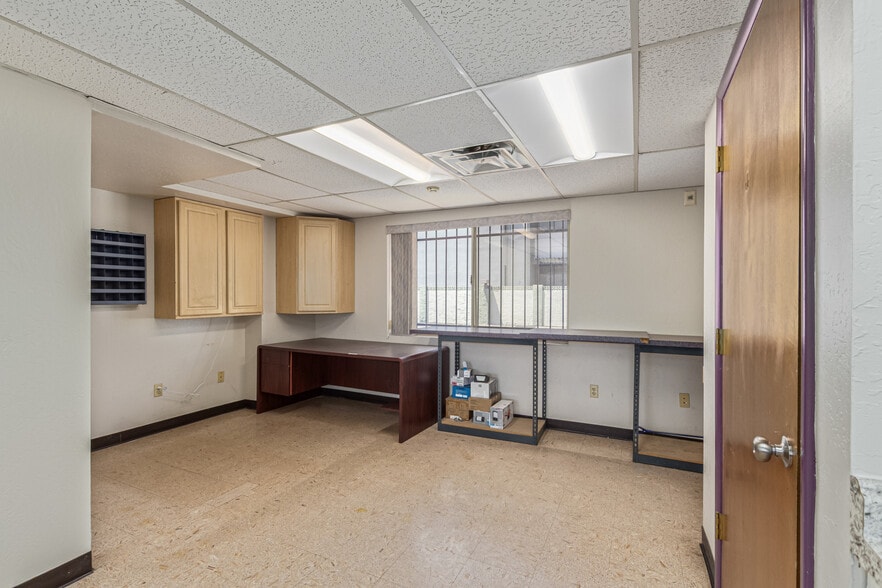 More Photos Of 8545 N Black Canyon Hwy, Phoenix Medical For Sale