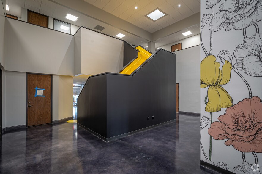 More Photos Of 17043 El Camino Real, Houston Unknown For Lease