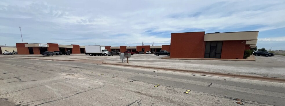 More Photos Of 162 Caddo Dr, Abilene Flex For Lease