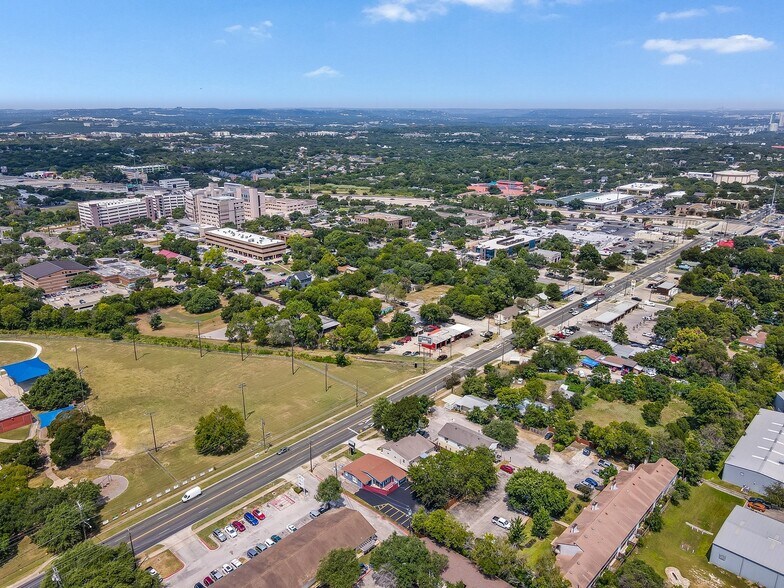 More Photos Of 4311 S 1st St, Austin Office For Lease
