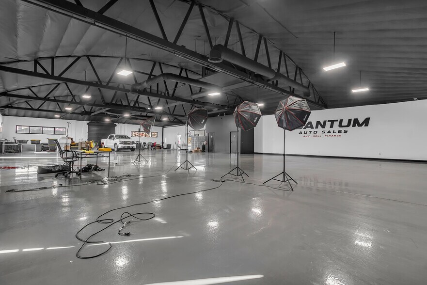 More Photos Of 13851-13861 Harbor Boulevard, Garden Grove Auto Dealership For Lease