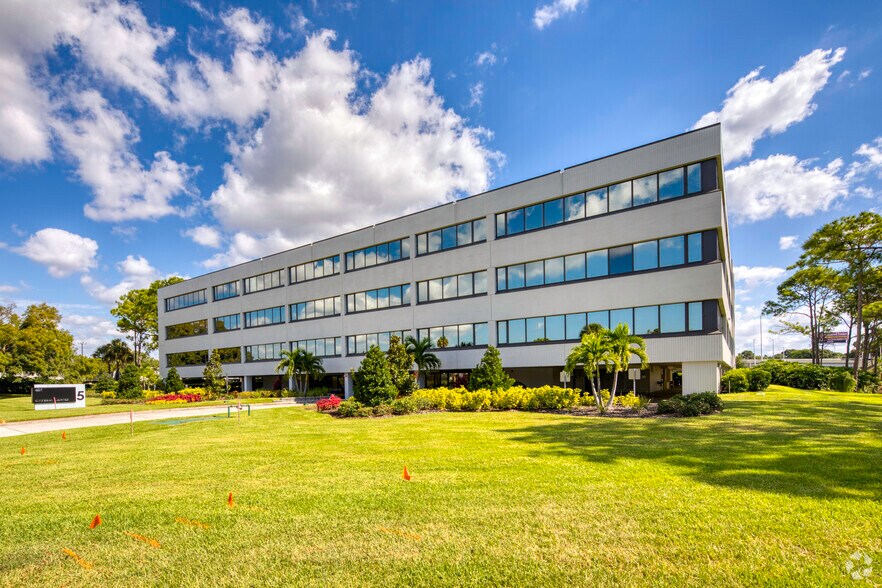 More Photos Of 405 N Reo St, Tampa Office For Lease