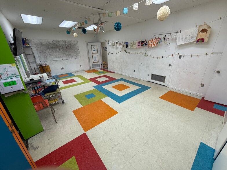 More Photos Of 2323 Main St, Tucker Loft Creative Space For Lease
