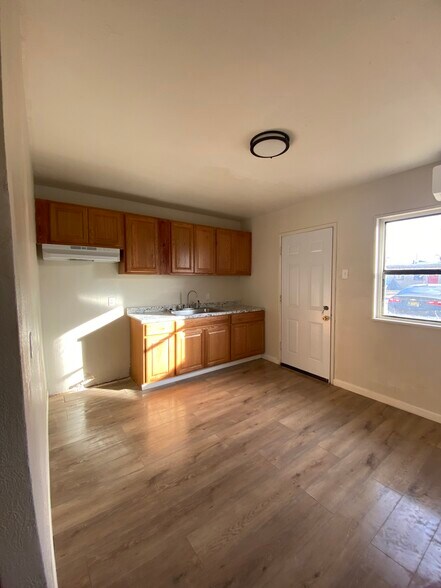 More Photos Of W W Hank & Yucca Ave, Artesia Apartments For Sale