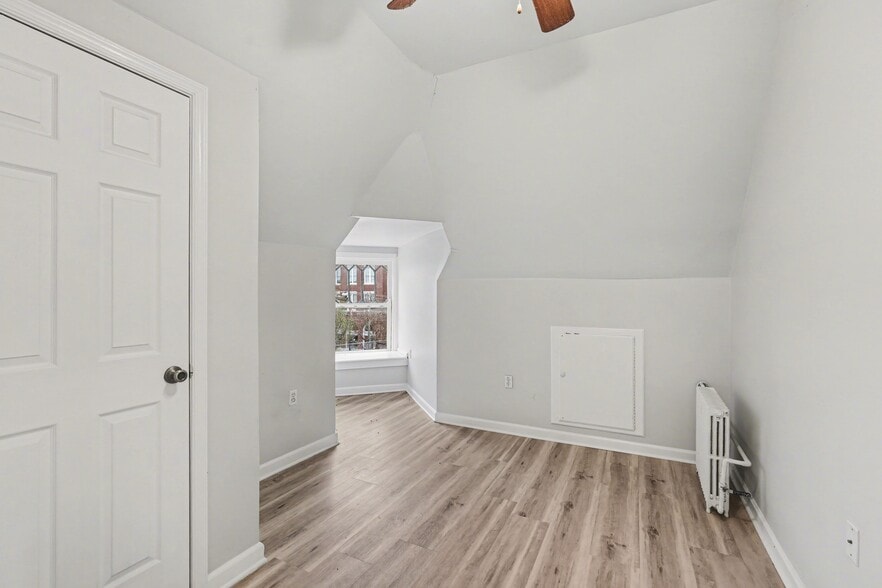 More Photos Of 1122 Caroline St, Fredericksburg Apartments For Sale