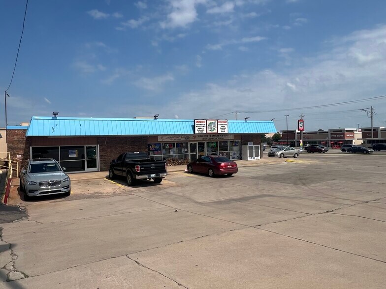 More Photos Of 110-112 S Bryant Ave, Edmond Convenience Store For Lease