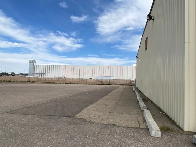More Photos Of 11601 E 33rd Ave, Aurora Warehouse For Lease