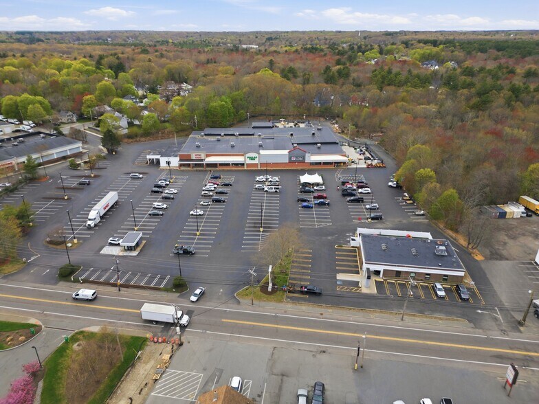 More Photos Of 800 S Franklin St, Holbrook Freestanding For Lease