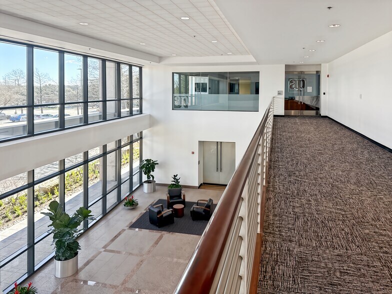 More Photos Of 1600 N Collins Blvd, Richardson Coworking Space