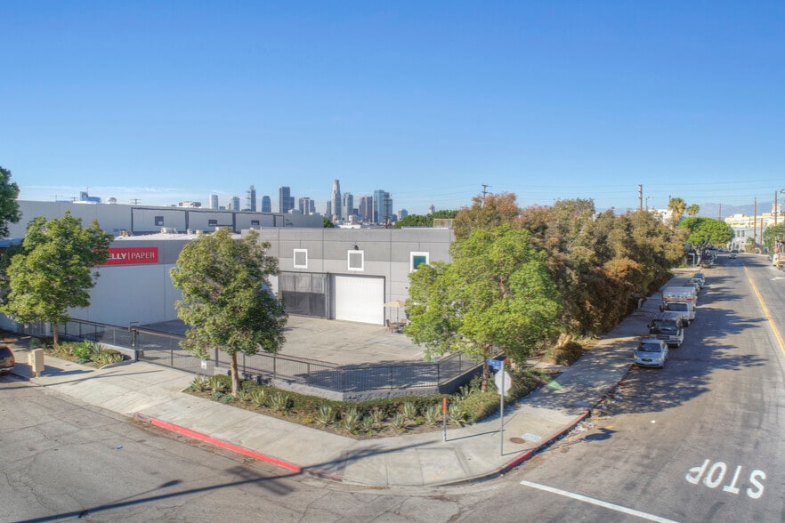 More Photos Of 1475 Long Beach Ave, Los Angeles Warehouse For Lease