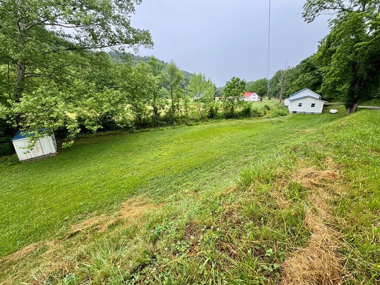 More Photos Of 2071 Mattie Rd, Louisa Religious Facility For Sale