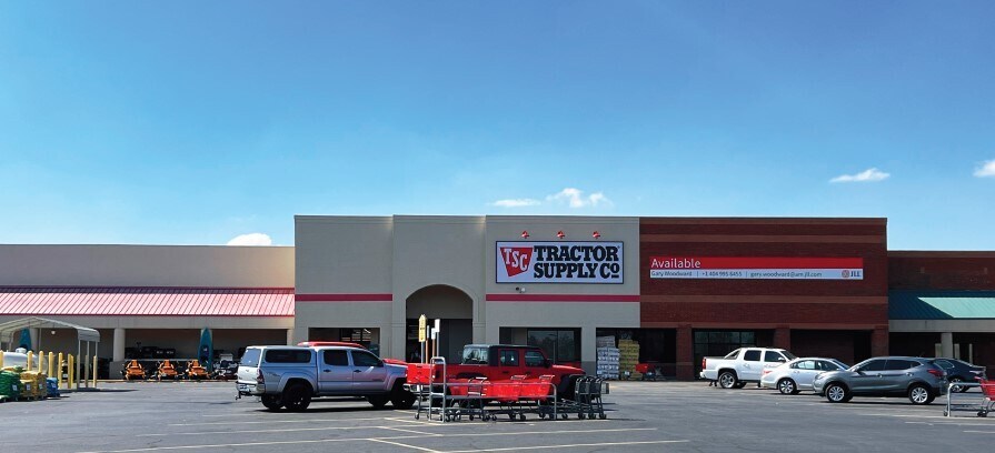 Primary Photo Of 1020 1st Ave NE, Cairo Department Store For Lease