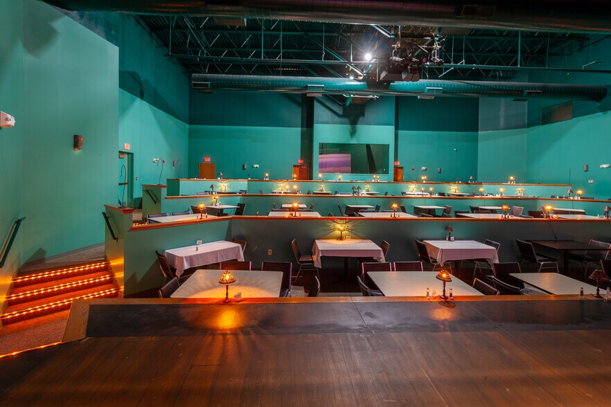 More Photos Of 101 Spring St, Excelsior Springs Theater Concert Hall For Sale