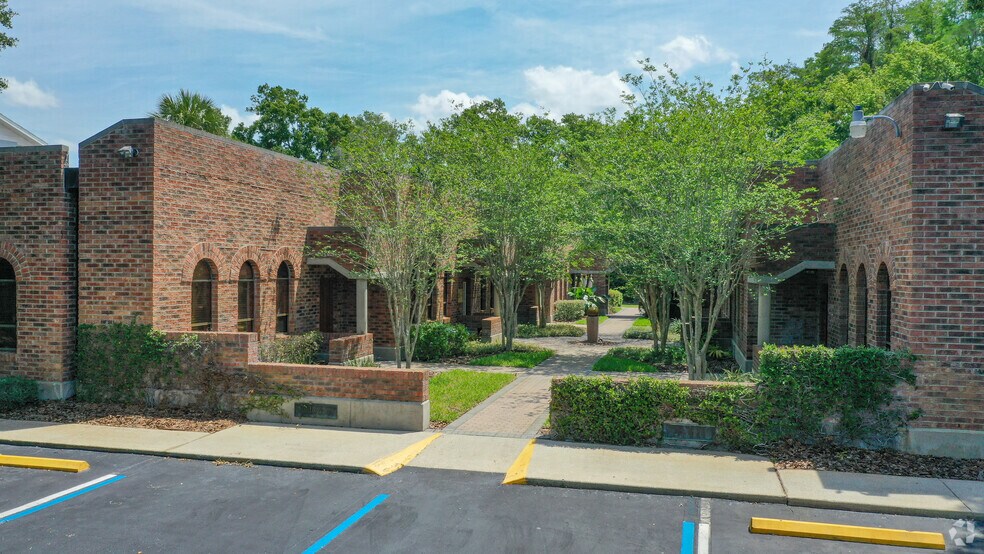 More Photos Of 18115 Us Hwy 41 N, Lutz Office For Sale