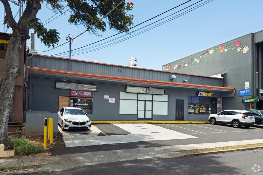 More Photos Of 1135 11th Ave, Honolulu Convenience Store For Lease