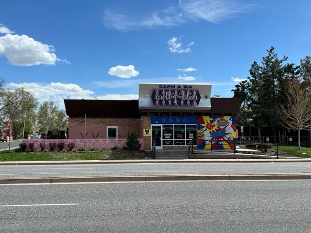 Primary Photo Of 9598 E Montview Blvd, Aurora Restaurant For Lease