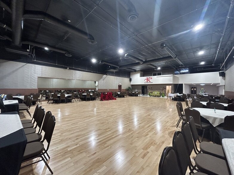 More Photos Of 7886 Beach Blvd, Buena Park Freestanding For Sale