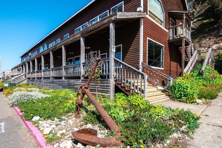 More Photos Of 810 Port Road, Point Arena Restaurant For Sale