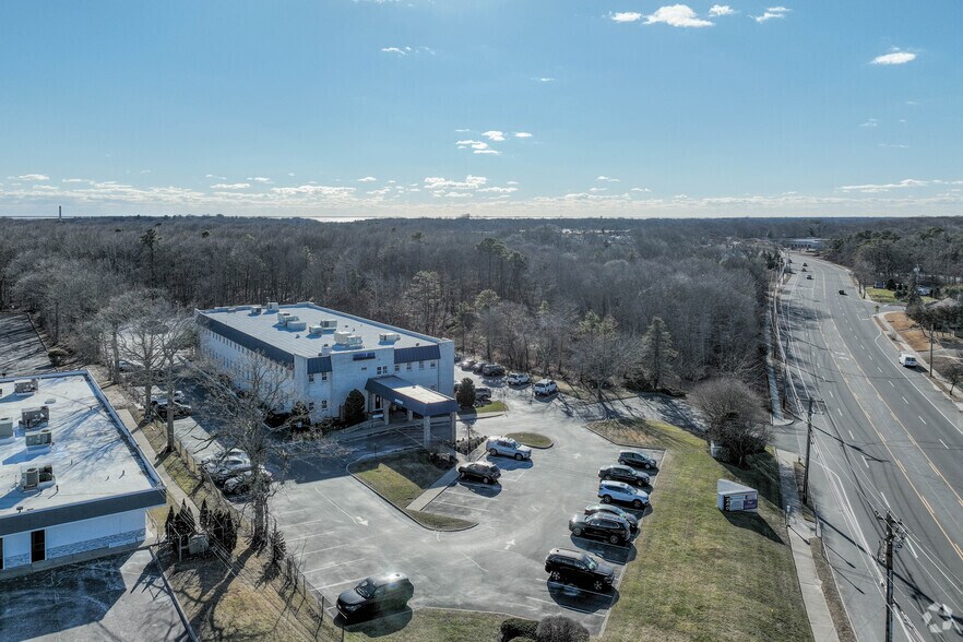 More Photos Of 240 Patchogue Yaphank Rd, East Patchogue Medical For Lease