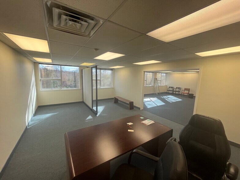 More Photos Of 914 Mount Kemble Ave, Morristown Office For Lease