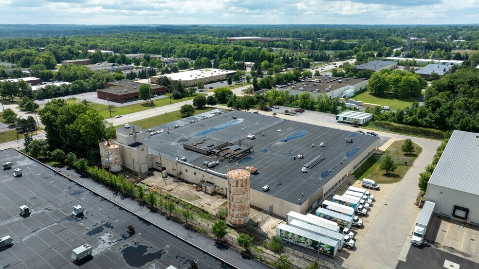 More Photos Of 8400 Darrow Rd, Twinsburg Manufacturing For Lease