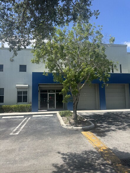 More Photos Of 5745-5759 NW 151st St, Miami Lakes Light Distribution For Lease