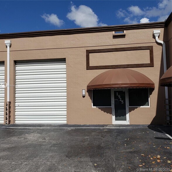 More Photos Of 1901-1931 NW 108th Ave, Miami Warehouse For Sale