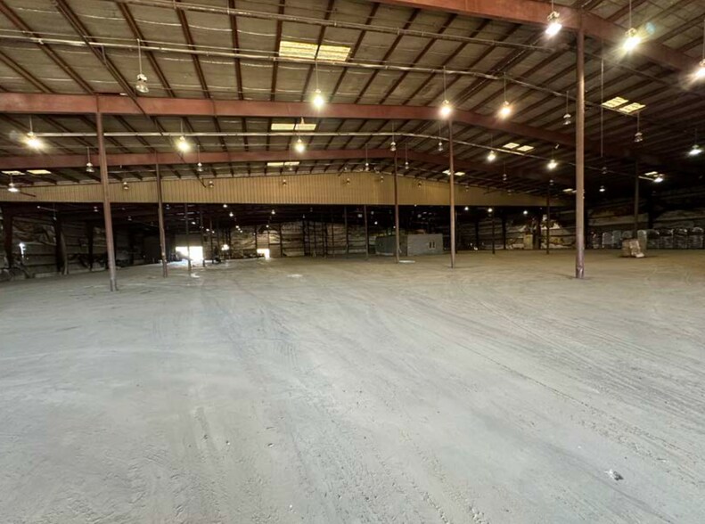 More Photos Of 4710 Dues Dr, Cincinnati Warehouse For Lease