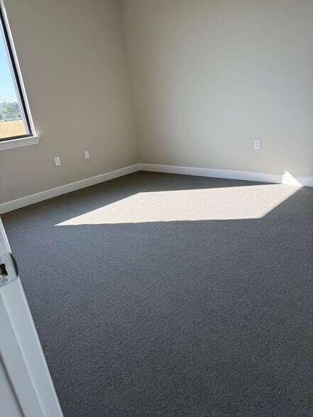 More Photos Of 5501 Cabrera Dr, Sugar Land Unknown For Lease